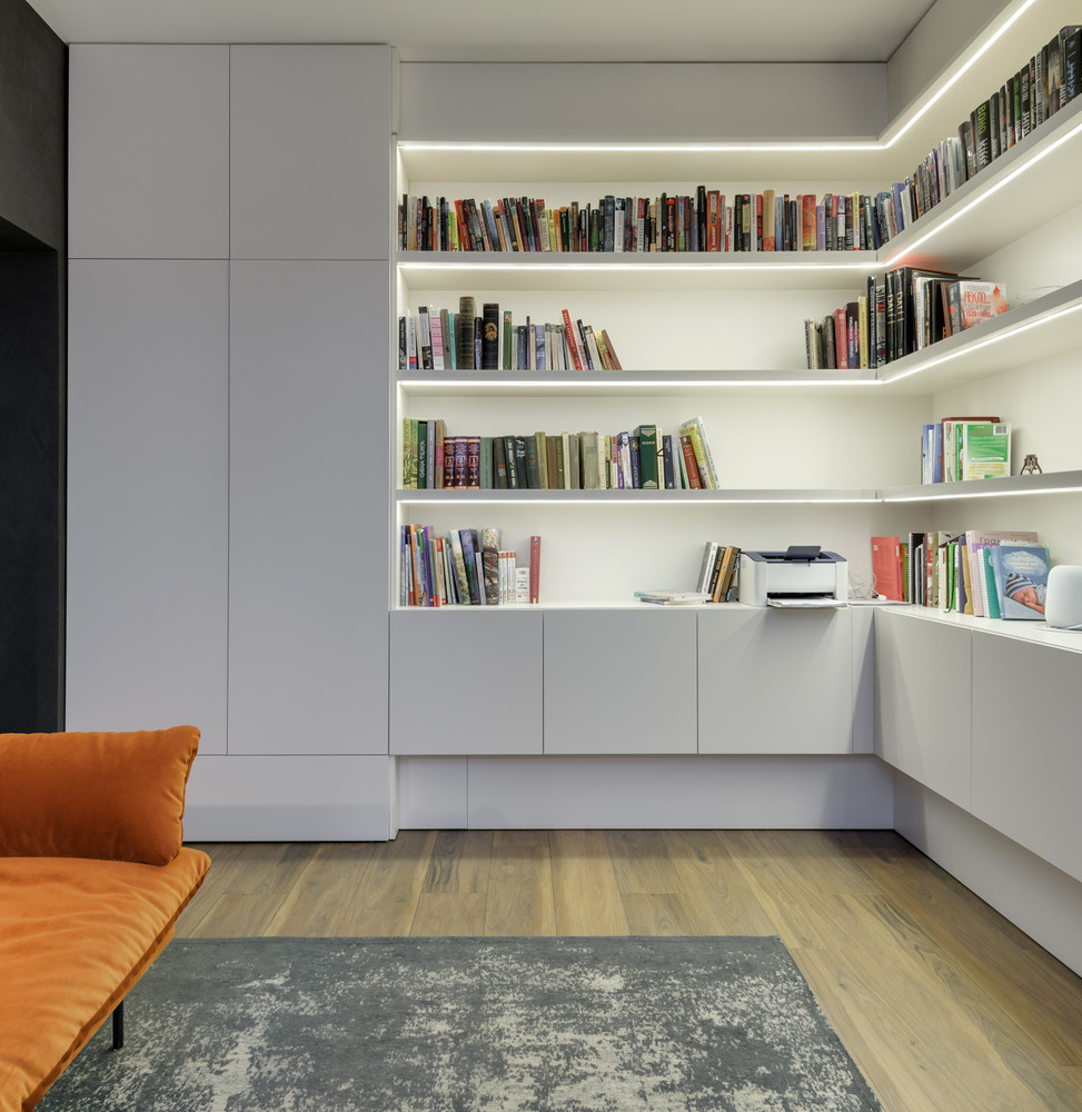 Виробництво сучасних меблів в кабінет на замовлення з МДФ білого кольору в Києві - КОГ груп Меблі в сучасний кабінет білого кольору з МДФ фарбованого - KOG group